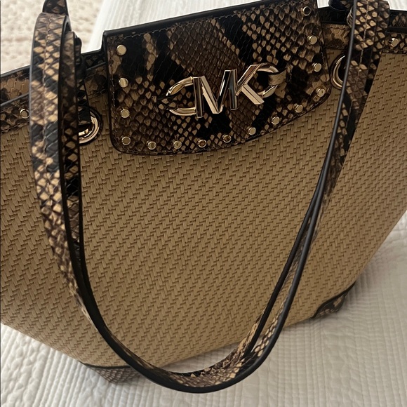Michael Kors straw leather tote bag - Picture 1 of 12